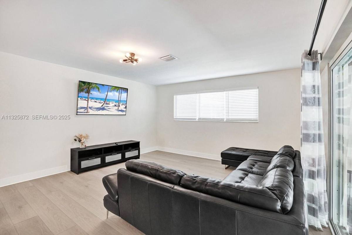 House for rent at 1018 Adams St, Hollywood, FL 33019