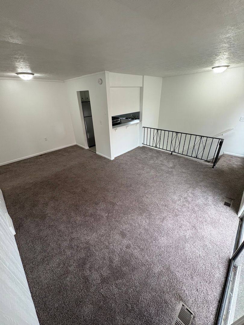 Townhouse for rent at 1370 Beckwith View Ave NE, Grand Rapids, MI 49505