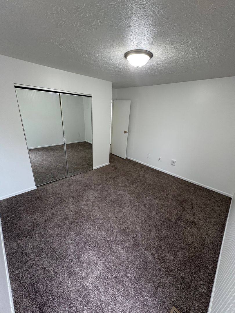 Townhouse for rent at 1370 Beckwith View Ave NE, Grand Rapids, MI 49505