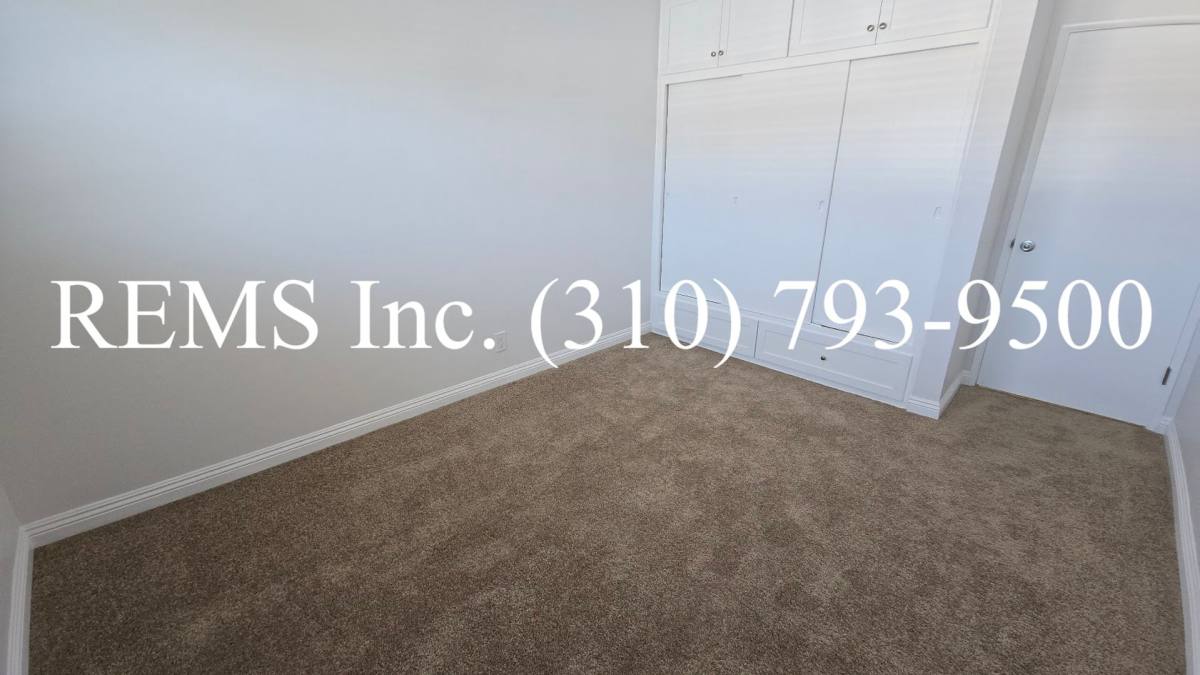 Apartment for rent at 11426 Gale Ave, Hawthorne, CA 90250