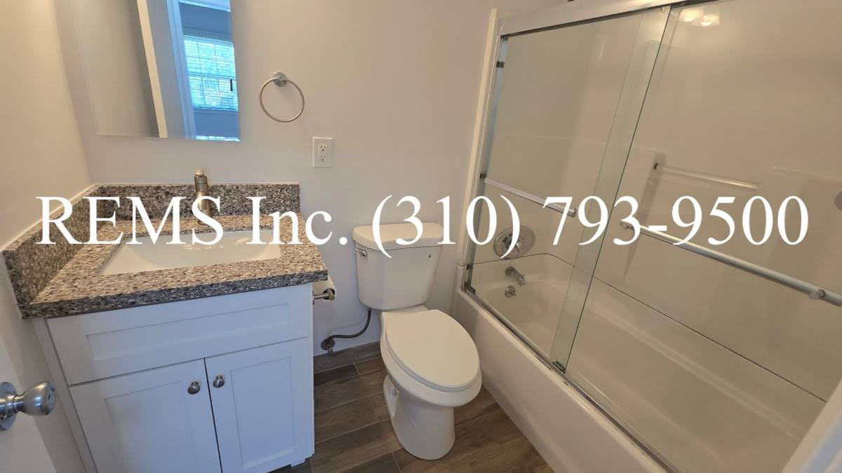Apartment for rent at 11426 Gale Ave, Hawthorne, CA 90250