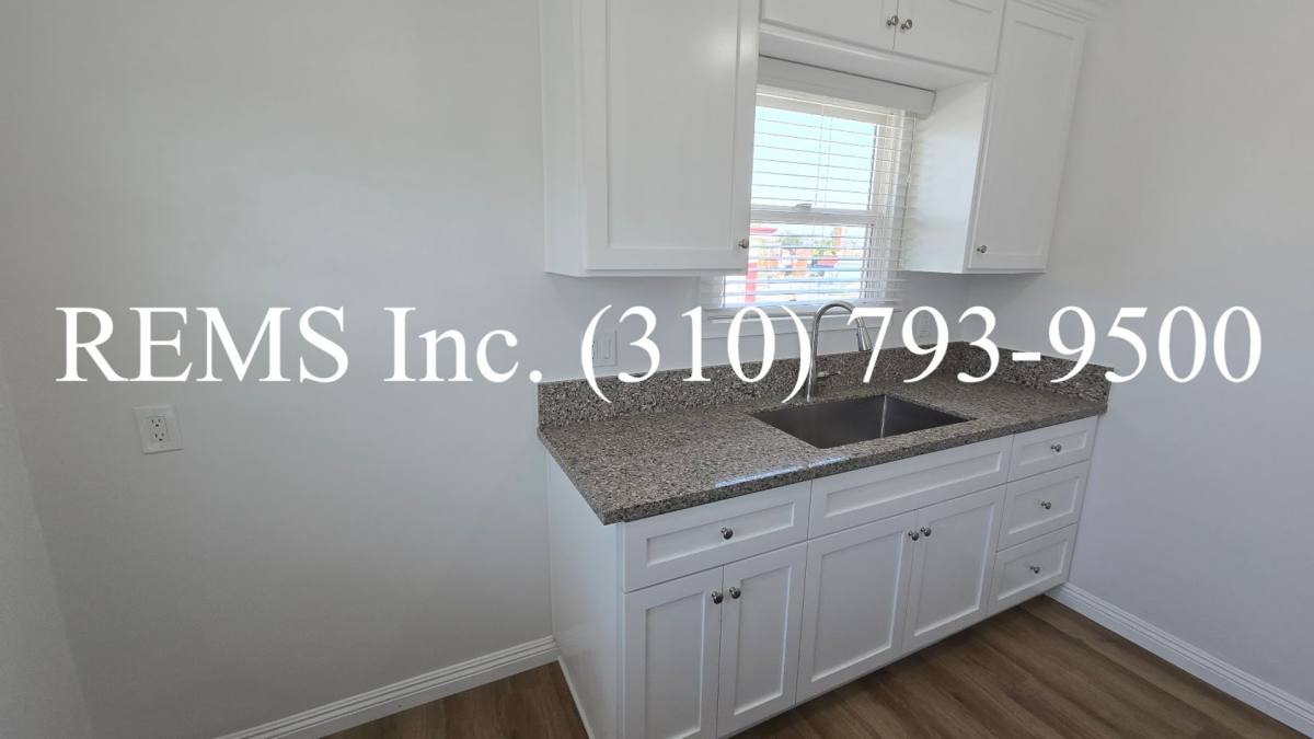Apartment for rent at 11426 Gale Ave, Hawthorne, CA 90250