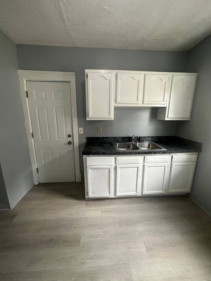 Apartment for rent at 11414-16 Fairport, Cleveland, OH 44108