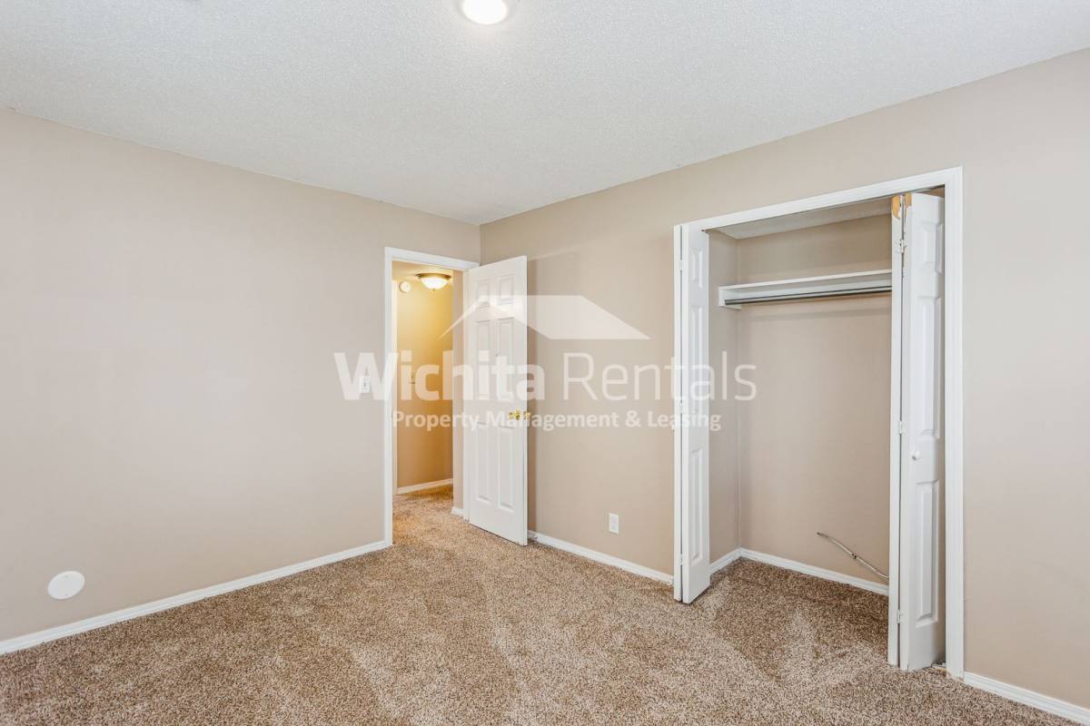 Apartment for rent at 1514 E Fortuna, Wichita, KS 67216