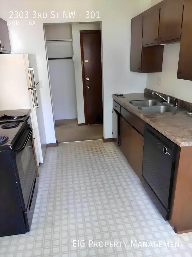 Apartment for rent at 2303 3rd St NW #301, Saint Paul, MN 55112