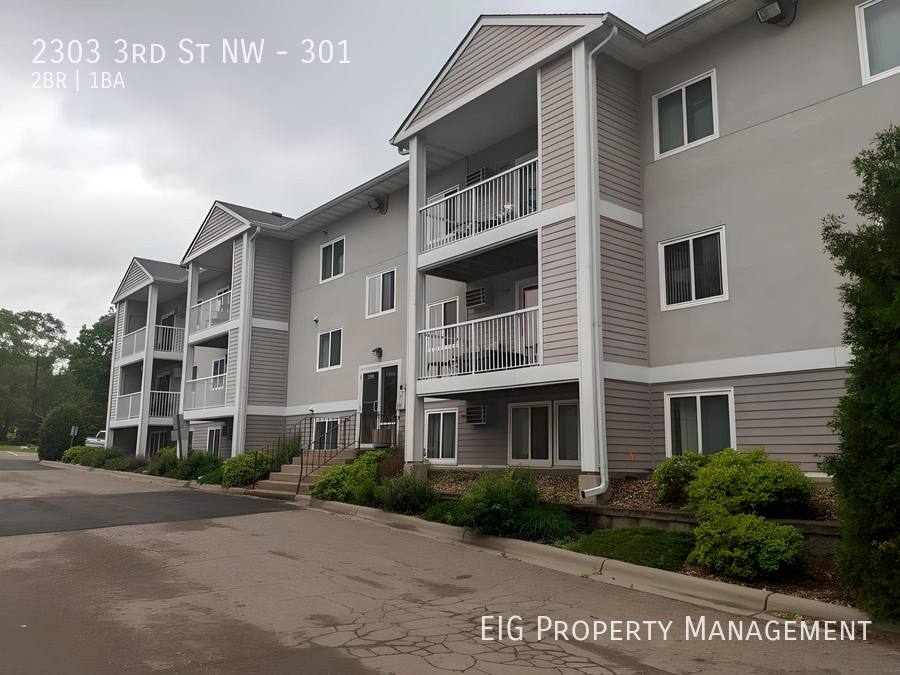 Apartment for rent at 2303 3rd St NW #301, Saint Paul, MN 55112