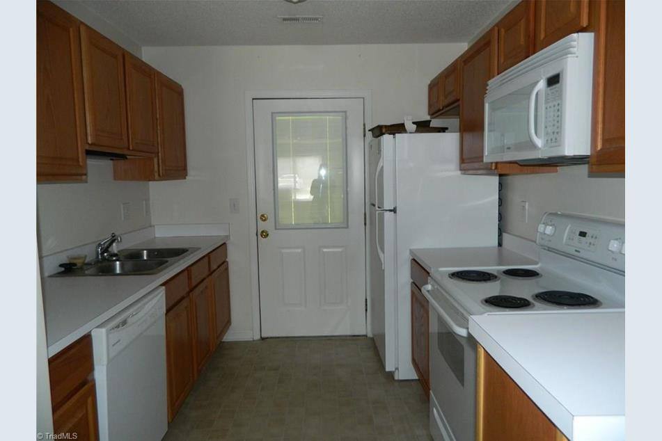 Condo for rent at 819 Belmont Dr, High Point, NC 27263