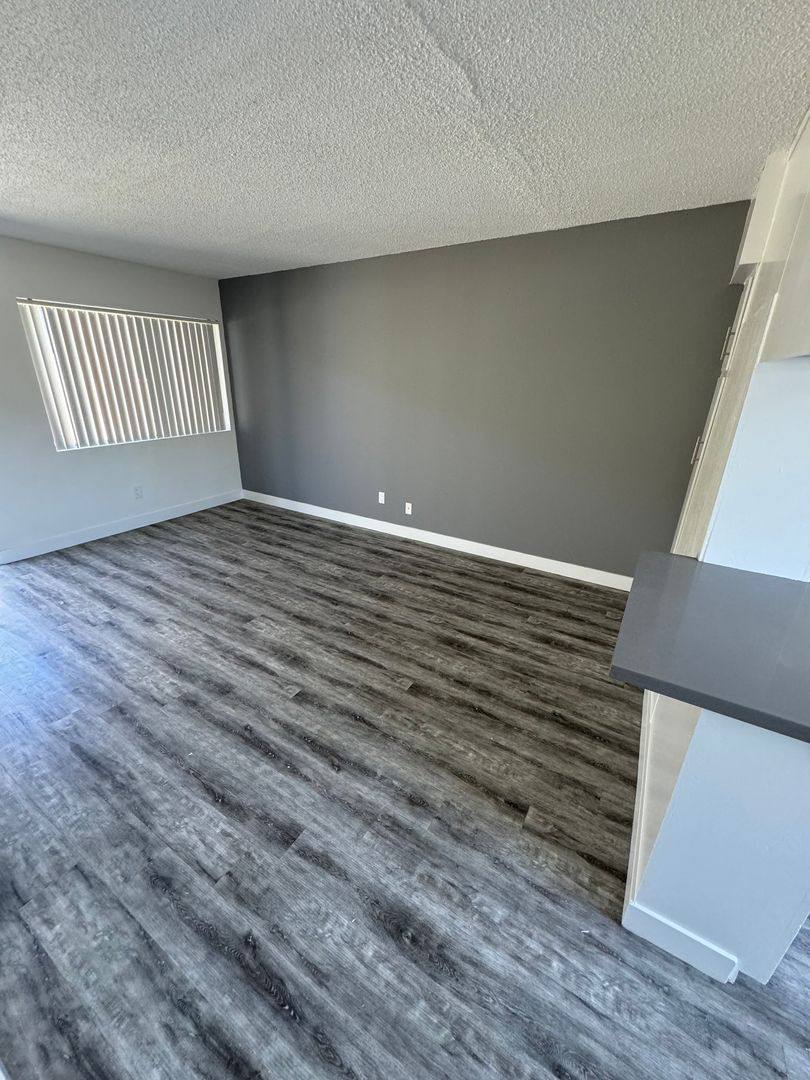 Apartment for rent at 2120 Vanderbilt Lane, Redondo Beach, CA 90278