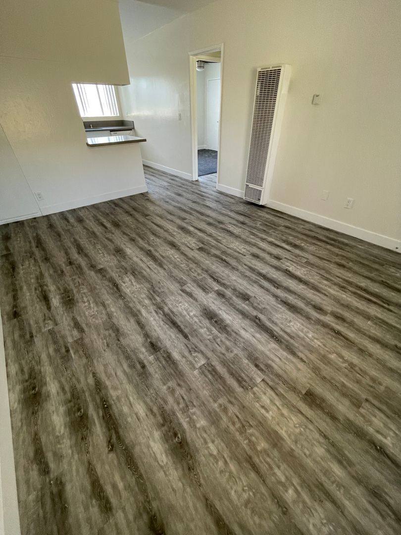 Apartment for rent at 2120 Vanderbilt Lane, Redondo Beach, CA 90278