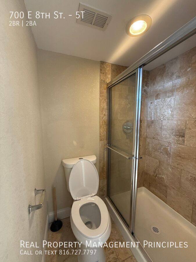 Condo for rent at 700 E 8th St #5T, Kansas City, MO 64106