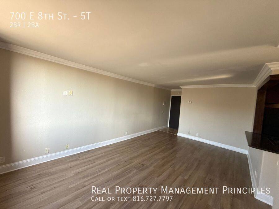 Condo for rent at 700 E 8th St #5T, Kansas City, MO 64106