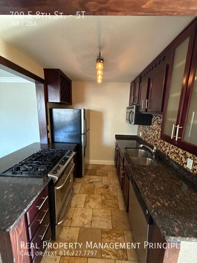 Condo for rent at 700 E 8th St #5T, Kansas City, MO 64106