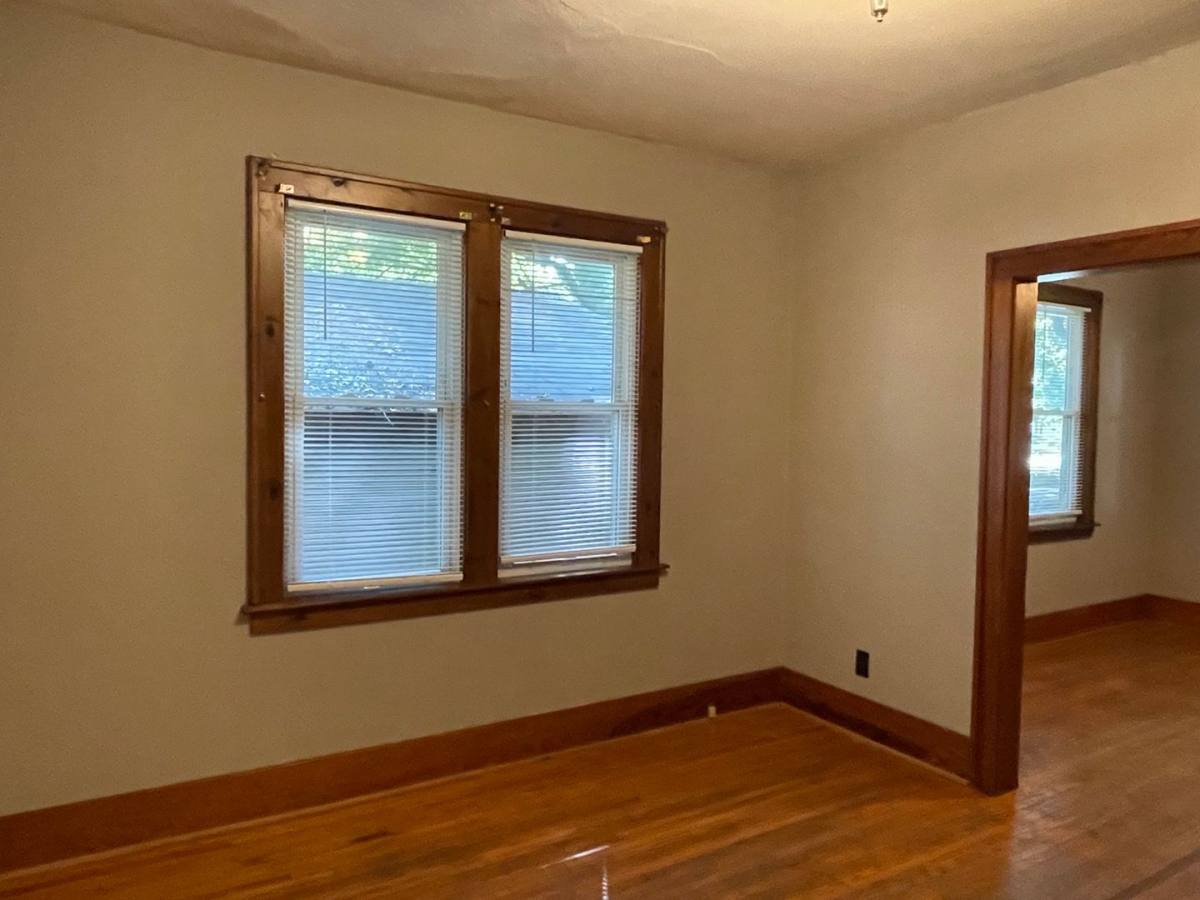 House for rent at 904 N Busey Ave, Urbana, IL 61801