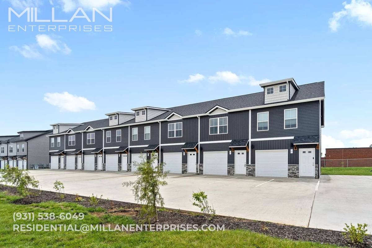 Townhouse for rent at 208 Drayton Dr, Clarksville, TN 37042