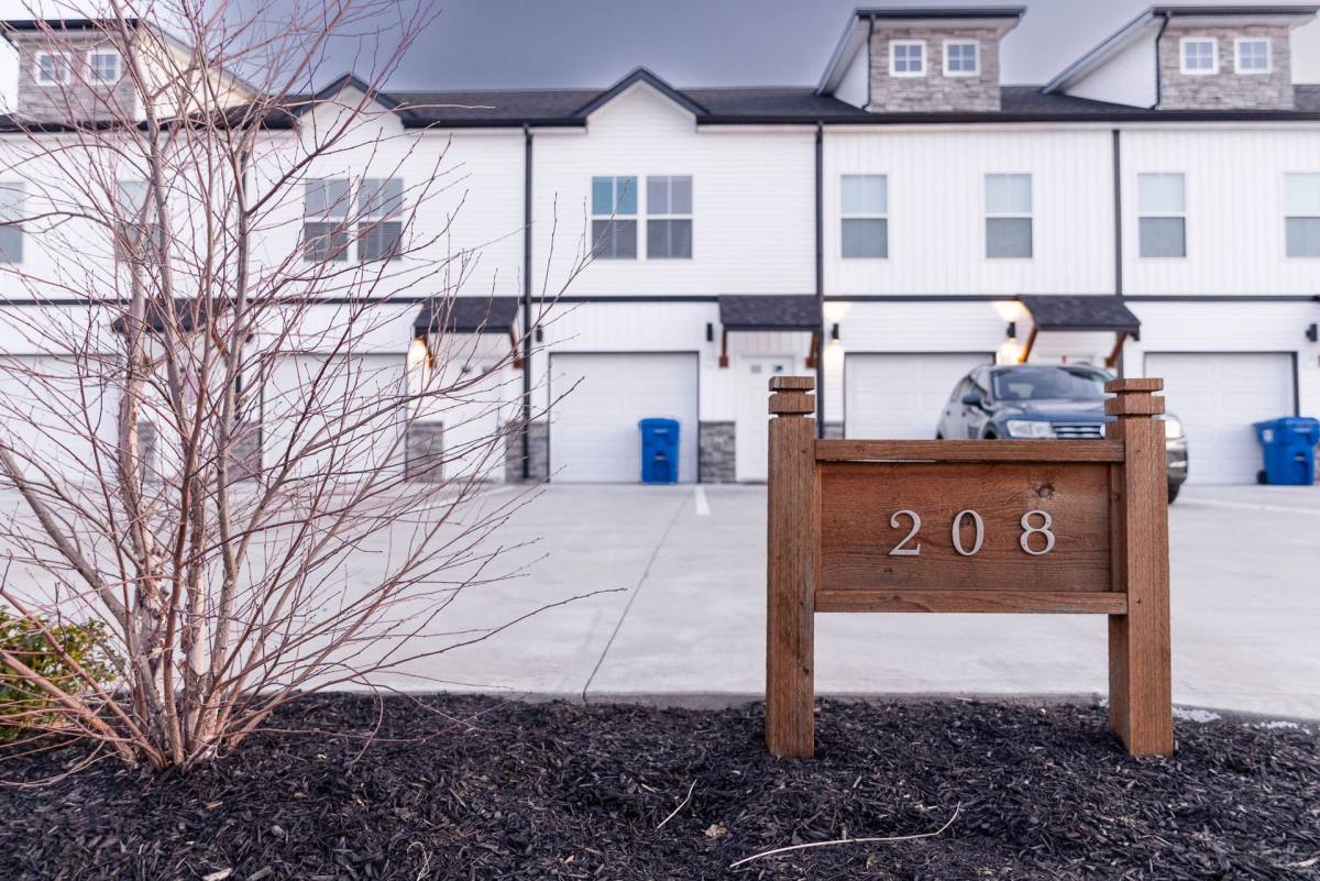 Townhouse for rent at 208 Drayton Dr, Clarksville, TN 37042