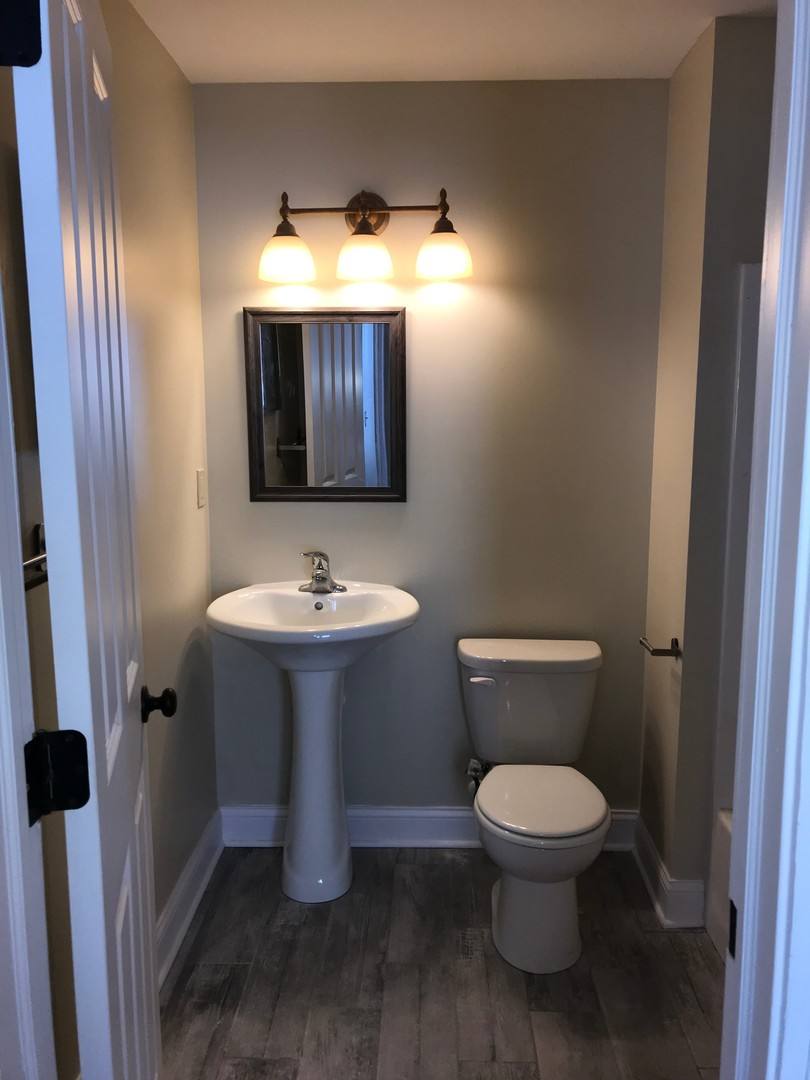 Apartment for rent at 443-445 Iowa, Aurora, IL 60506
