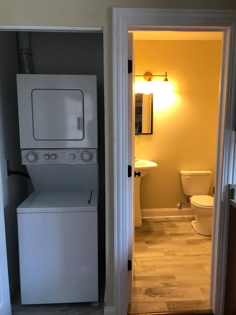 Apartment for rent at 443-445 Iowa, Aurora, IL 60506