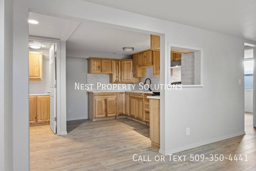Apartment for rent at 223 SE 5th Ave #B, Soap Lake, WA 98851