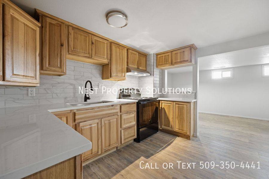 Apartment for rent at 223 SE 5th Ave #B, Soap Lake, WA 98851