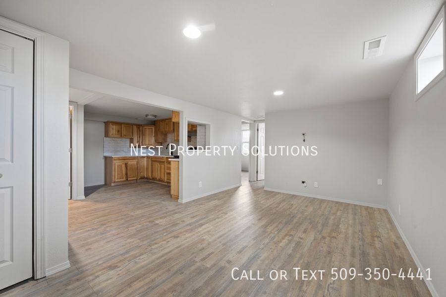 Apartment for rent at 223 SE 5th Ave #B, Soap Lake, WA 98851