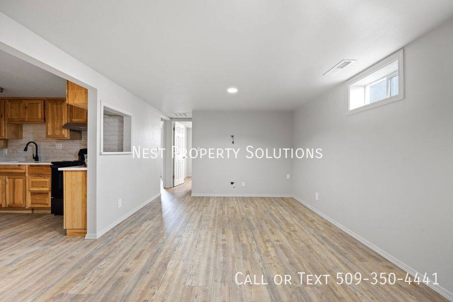 Apartment for rent at 223 SE 5th Ave #B, Soap Lake, WA 98851