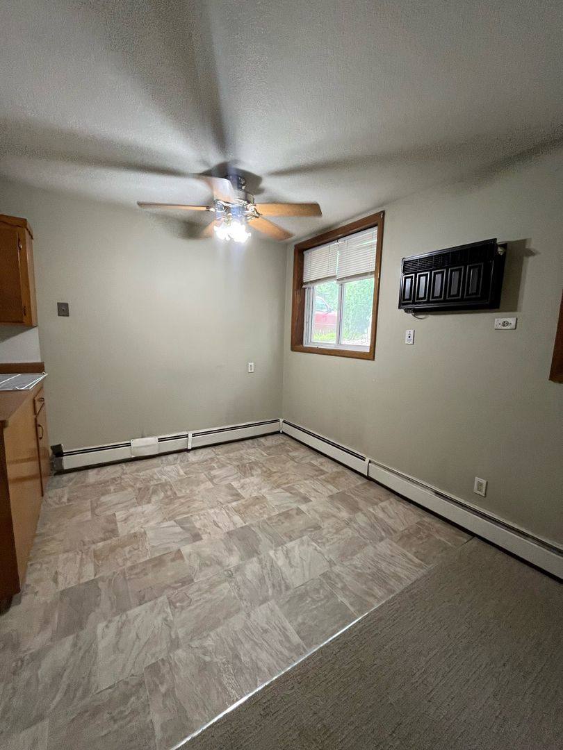 Apartment for rent at 1907-1917 Colfax Ave S, Minneapolis, MN 55403