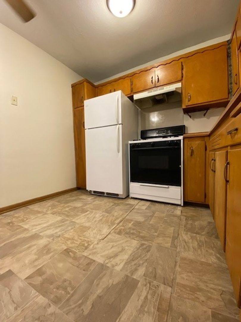 Apartment for rent at 1907-1917 Colfax Ave S, Minneapolis, MN 55403