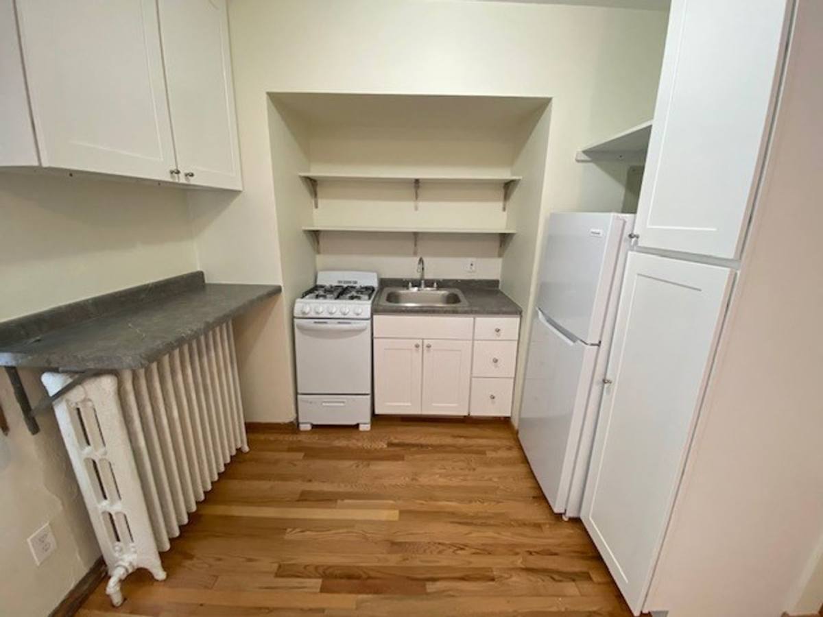 Apartment for rent at 1907-1917 Colfax Ave S, Minneapolis, MN 55403