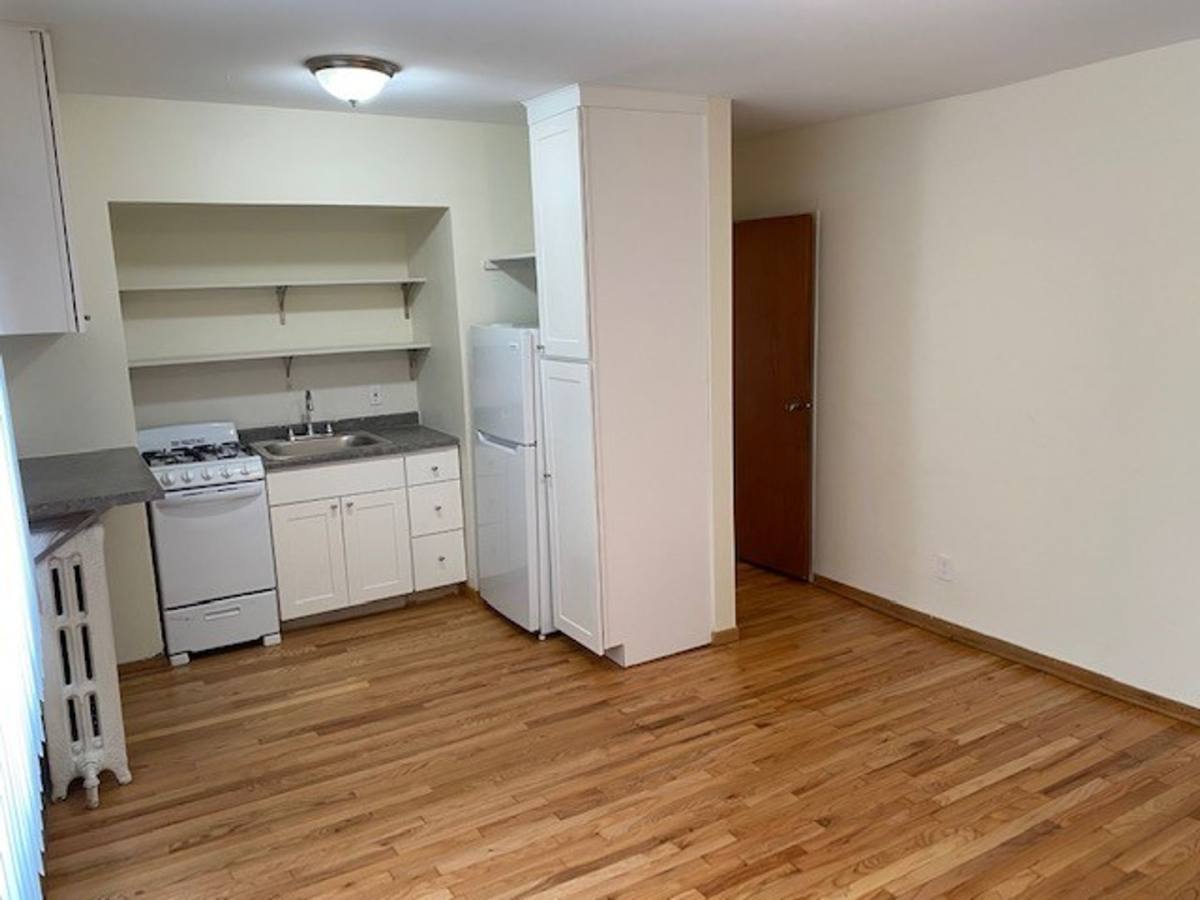 Apartment for rent at 1907-1917 Colfax Ave S, Minneapolis, MN 55403