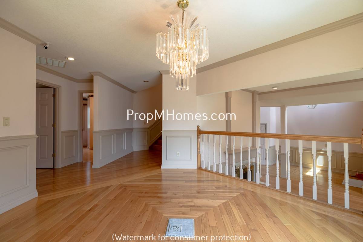 House for rent at 8817 NW Hazeltine St, Portland, OR 97229