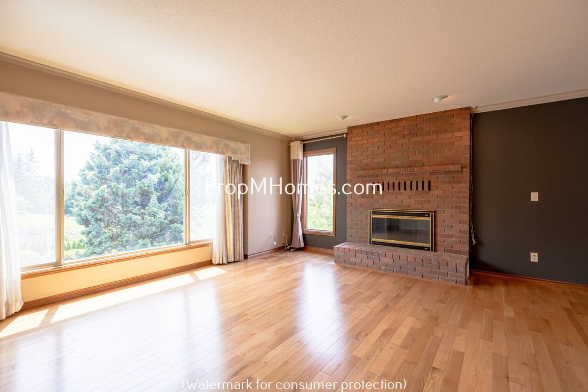 House for rent at 8817 NW Hazeltine St, Portland, OR 97229