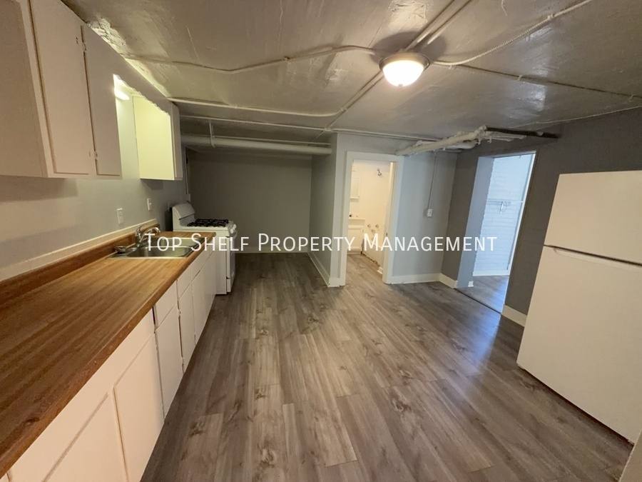 Apartment for rent at 3103 Grand Ave #7, Des Moines, IA 50312