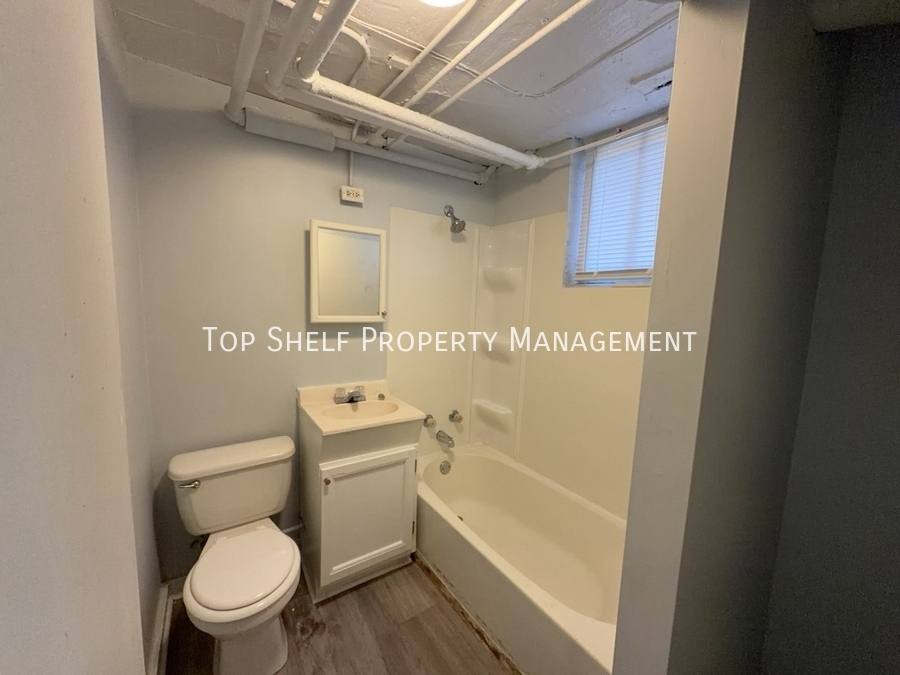 Apartment for rent at 3103 Grand Ave #7, Des Moines, IA 50312