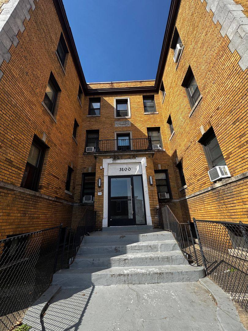 Apartment for rent at 3100 Warder St NW, Washington, DC 20010