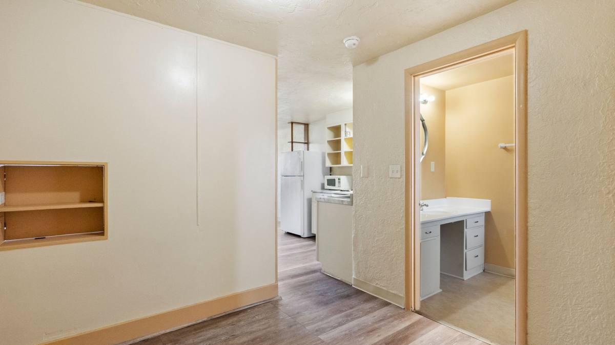 Apartment for rent at 1740 N 5th Ave, Pasco, WA 99301