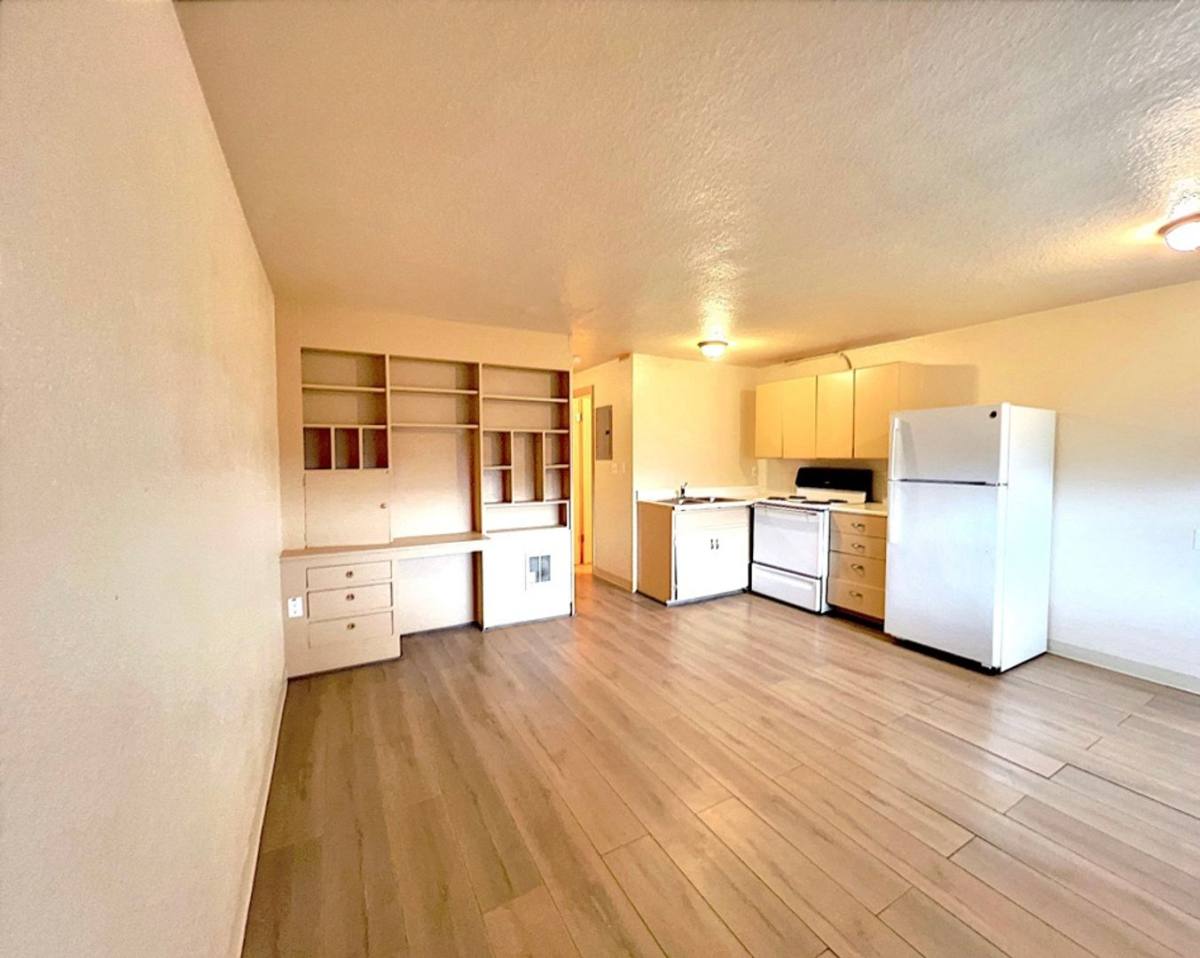 Apartment for rent at 1740 N 5th Ave, Pasco, WA 99301