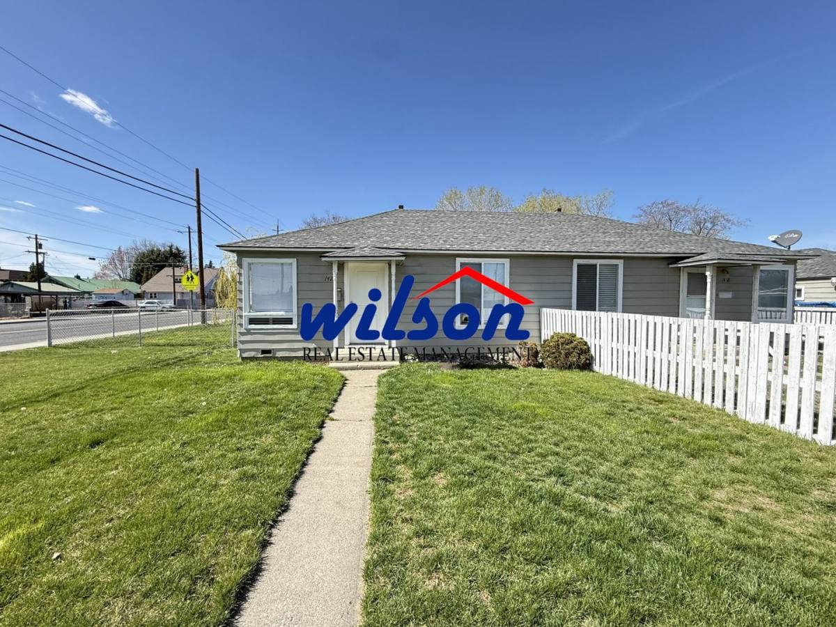 Apartment for rent at 1418 - 1420 Queen Ave, Yakima, WA 98902
