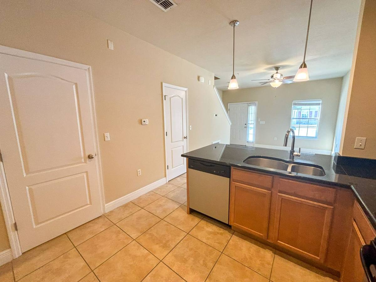 Condo for rent at 2946 SW 35th Place, Gainesville, FL 32608
