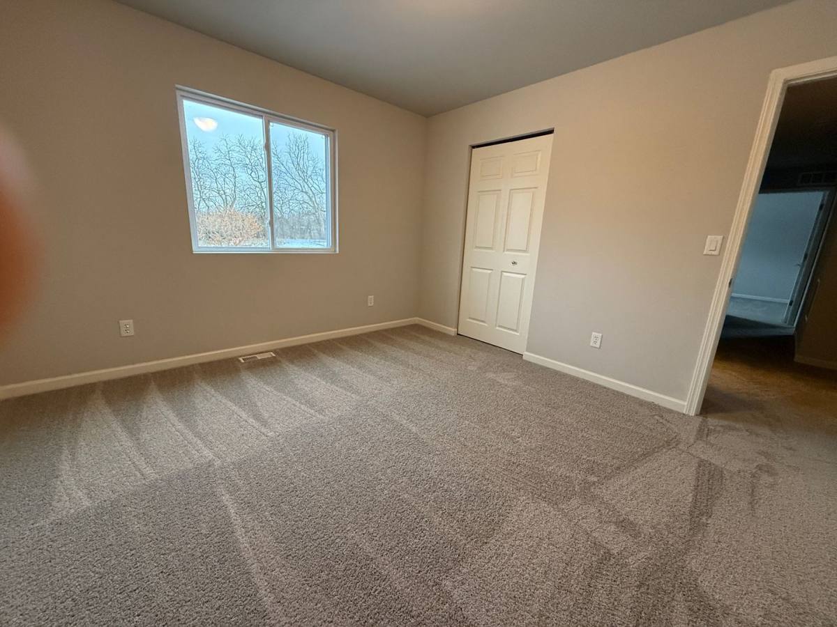 House for rent at 54271 Stonebridge Dr, Elkhart, IN 46514
