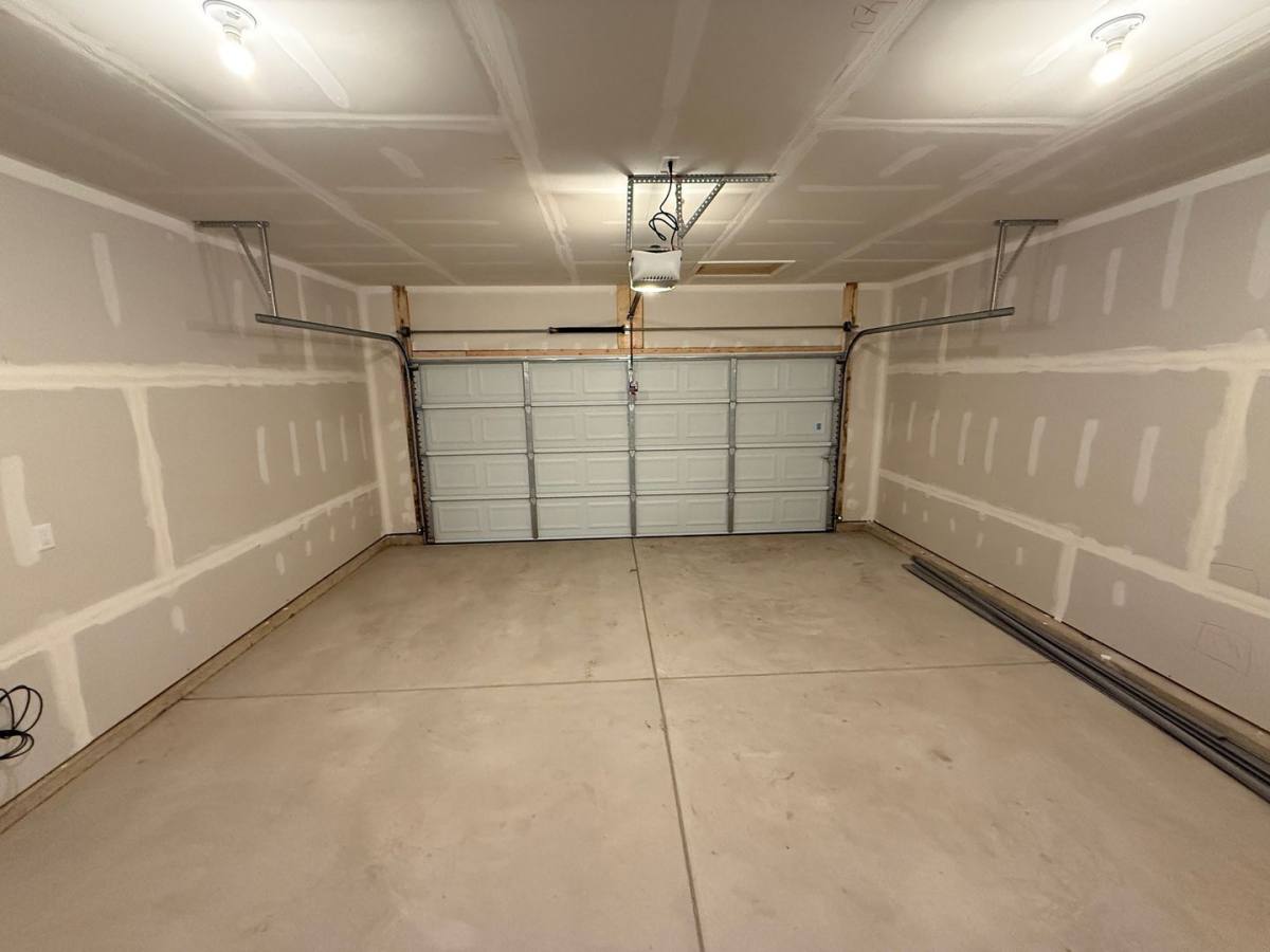 House for rent at 54271 Stonebridge Dr, Elkhart, IN 46514