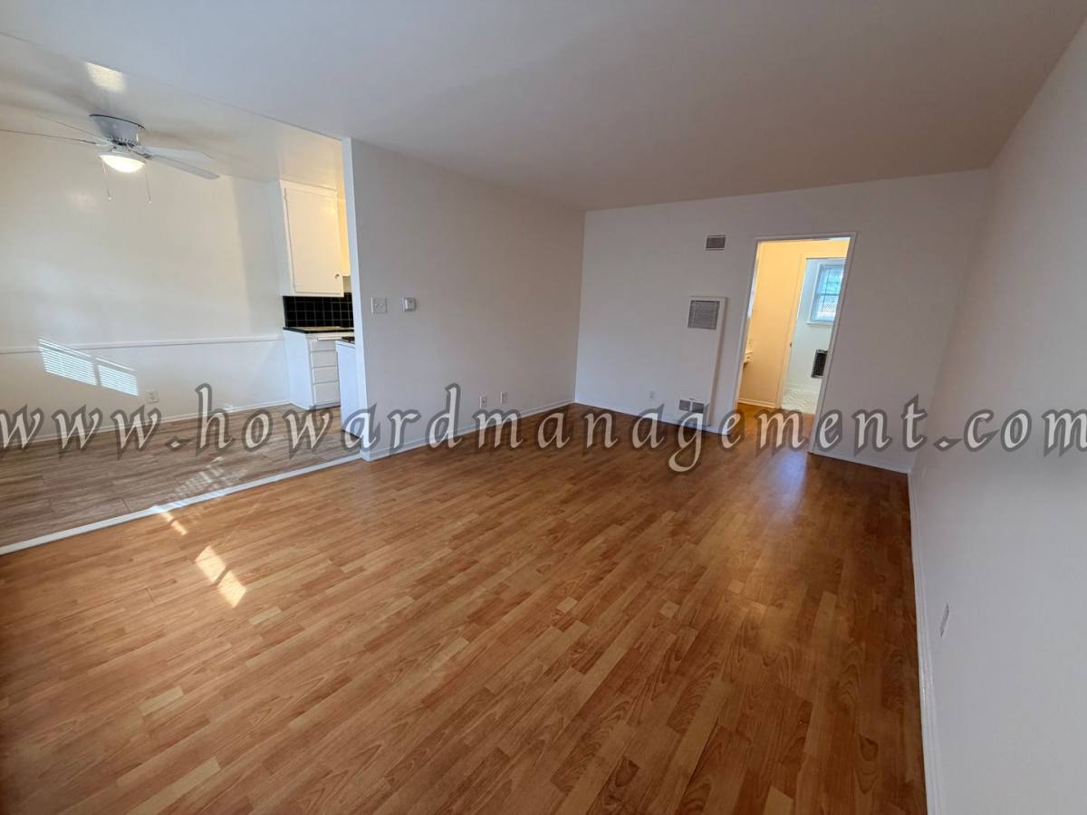 Apartment for rent at 3717 Los Feliz Blvd, Los Angeles, CA 90027