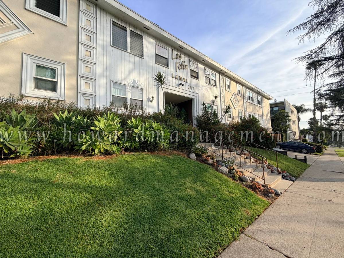 Apartment for rent at 3717 Los Feliz Blvd, Los Angeles, CA 90027