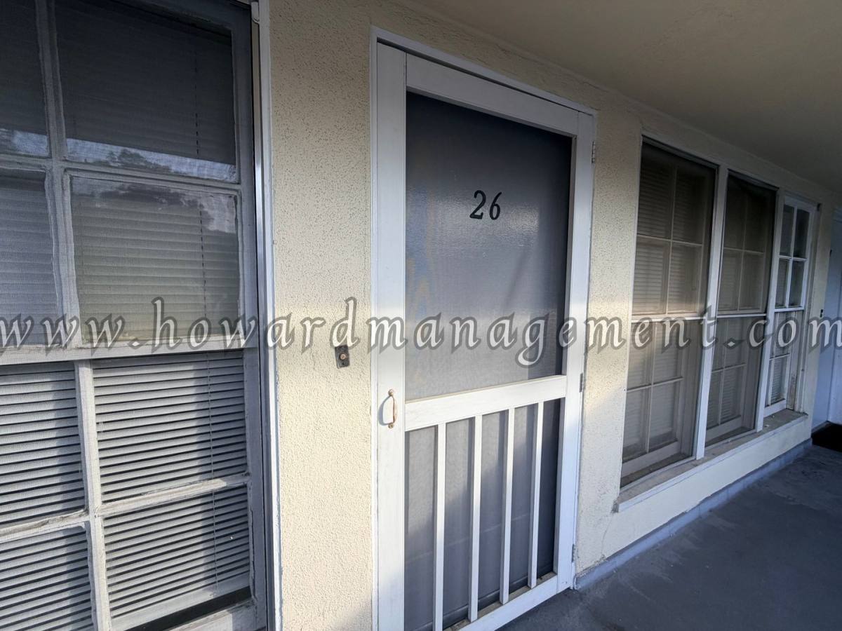 Apartment for rent at 3717 Los Feliz Blvd, Los Angeles, CA 90027