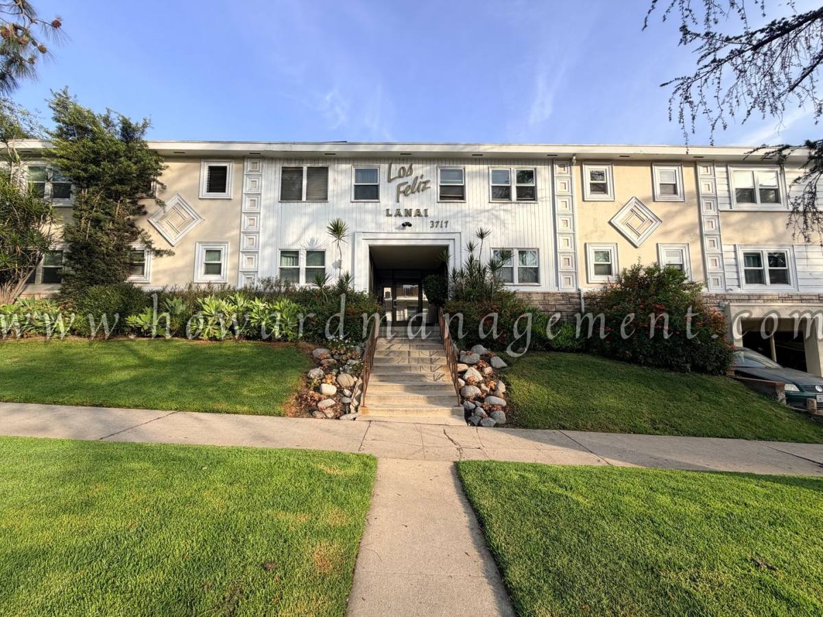 Apartment for rent at 3717 Los Feliz Blvd, Los Angeles, CA 90027
