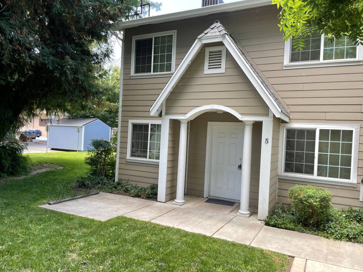 Apartment for rent at 398 Bidwell Place, Chico, CA 95926