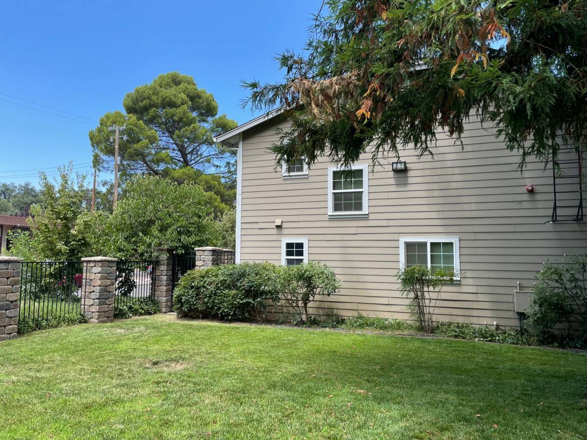 Apartment for rent at 398 Bidwell Place, Chico, CA 95926