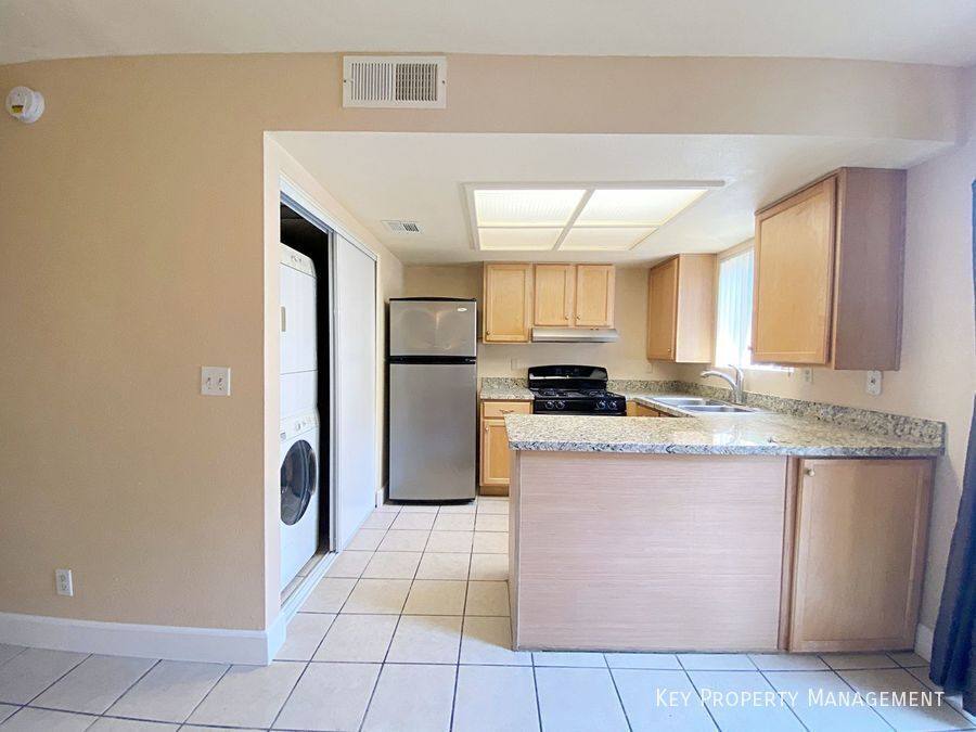 Townhouse for rent at 894 Rhinegold Way, Las Vegas, NV 89110