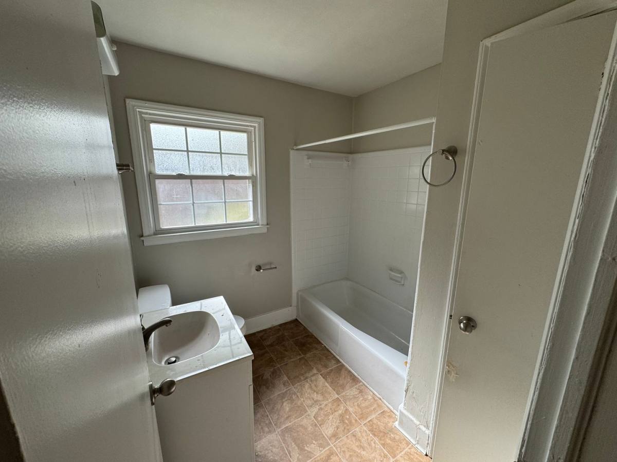 House for rent at 422 State St, Charlotte, NC 28208