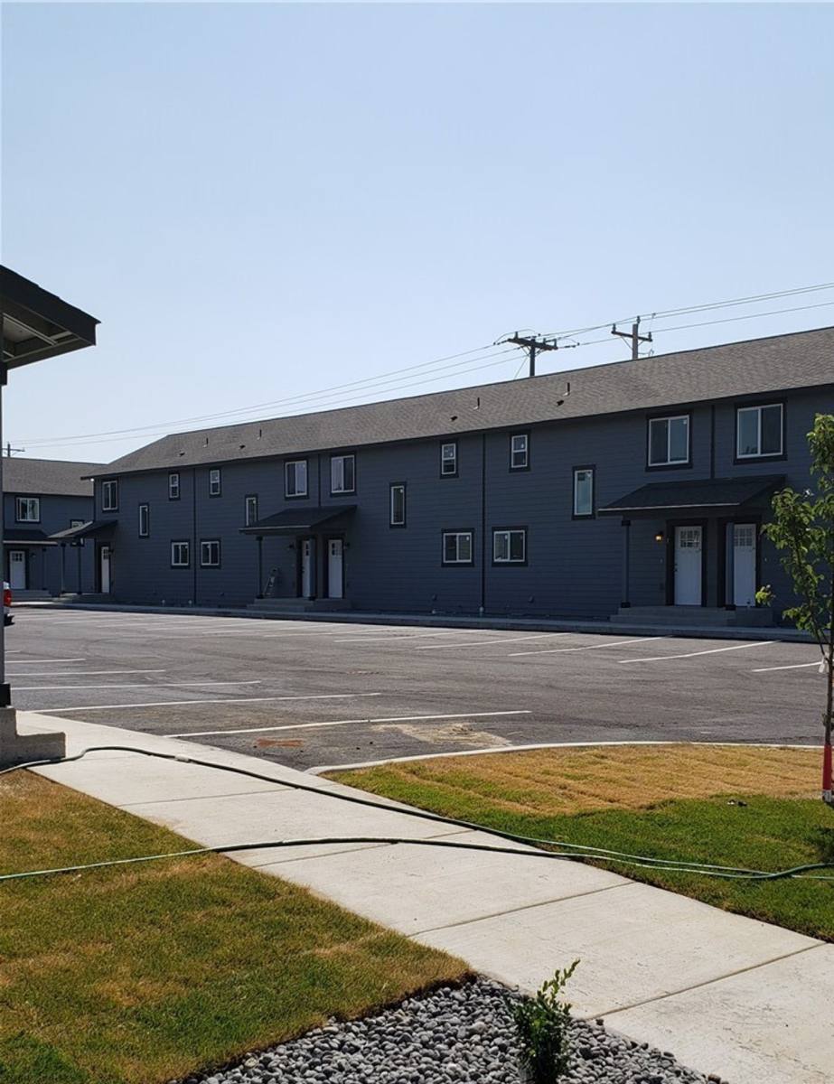 Townhouse for rent at 1525 S Monroe St, Moses Lake, WA 98837