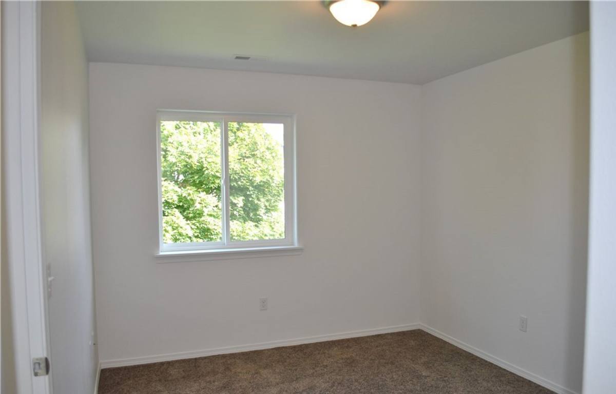 Townhouse for rent at 1525 S Monroe St, Moses Lake, WA 98837